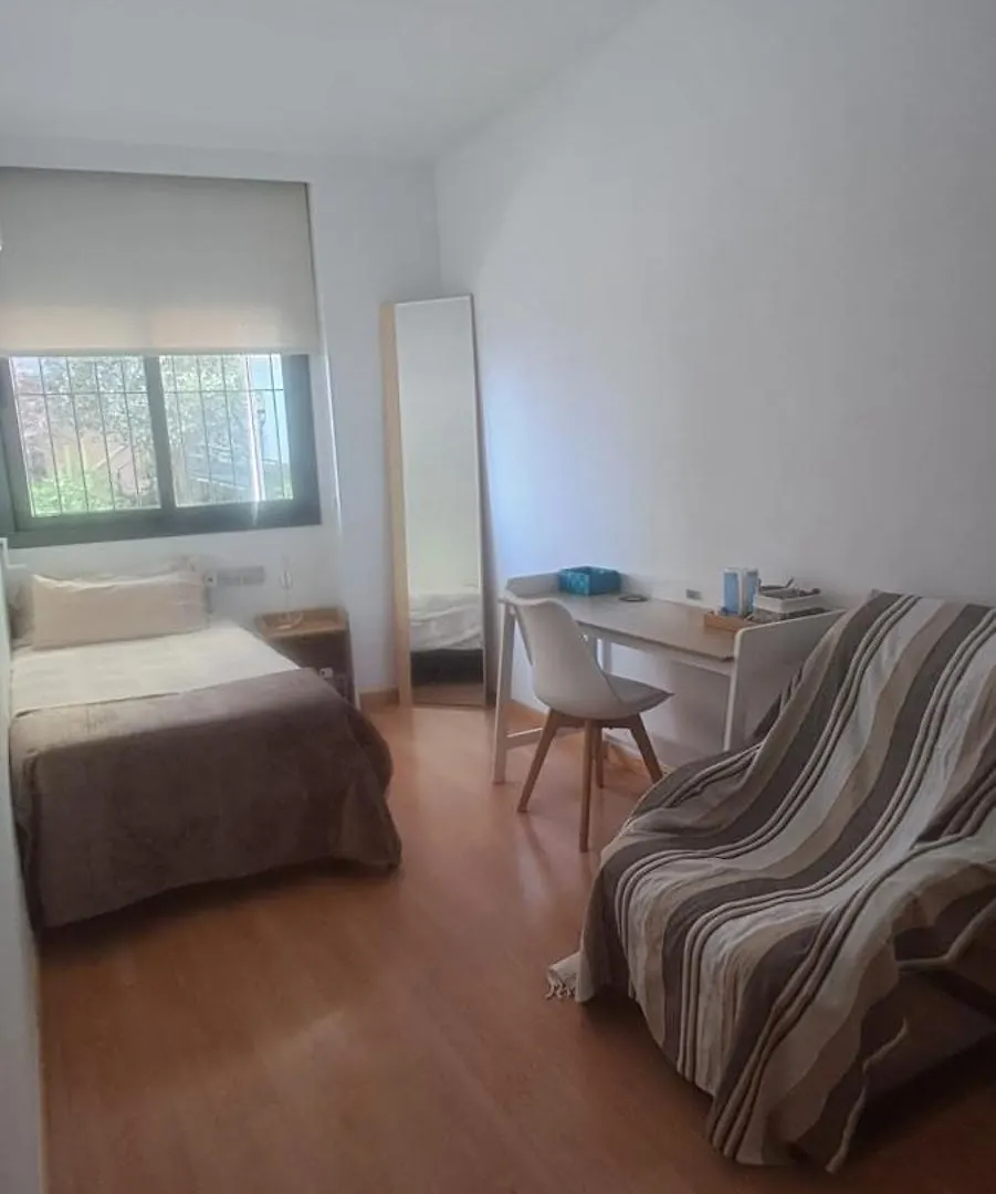 Campsite Lovely Room Near Park Guell Barcelona Spain